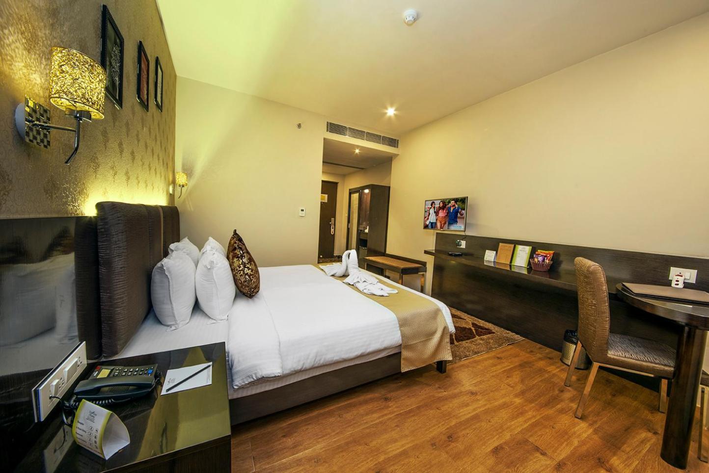The Fern Residency Kolkata Hotel Room photo